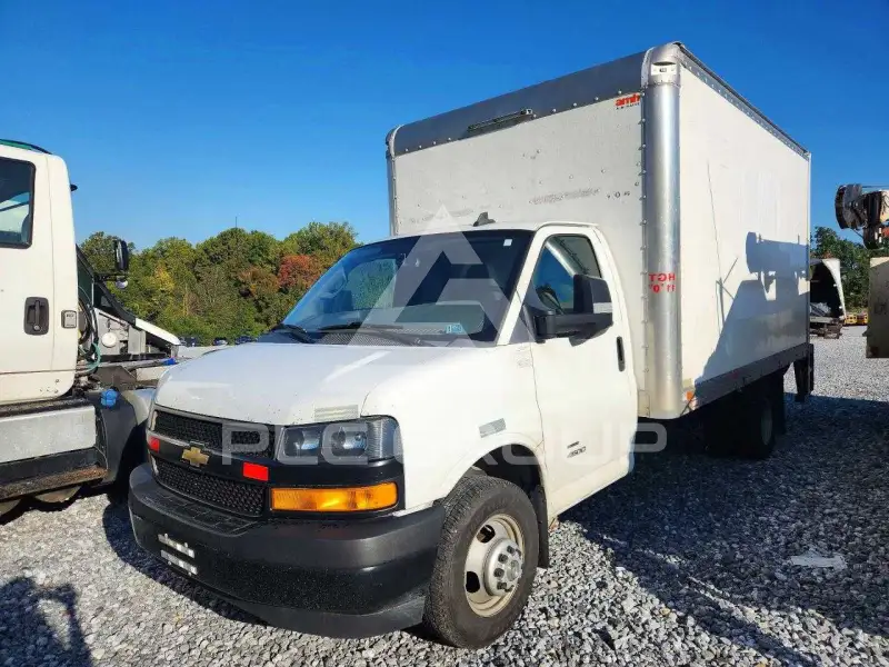 2020 Chevrolet Express photo