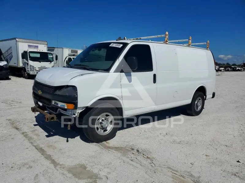 2020 Chevrolet Express фото