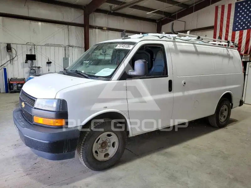 2020 Chevrolet Express photo