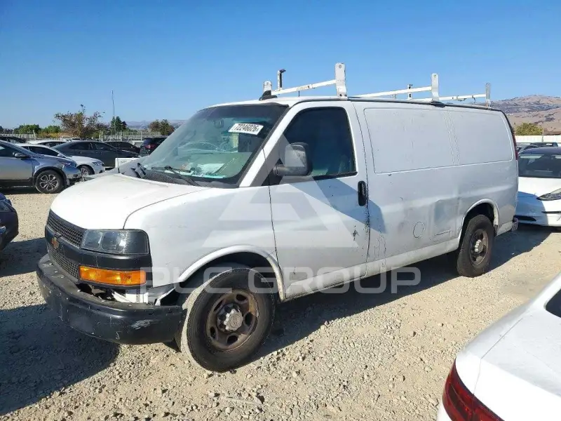 2020 Chevrolet Express фото