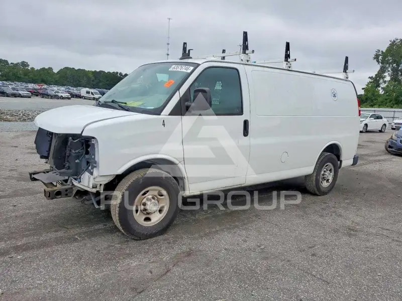 2020 Chevrolet Express фото