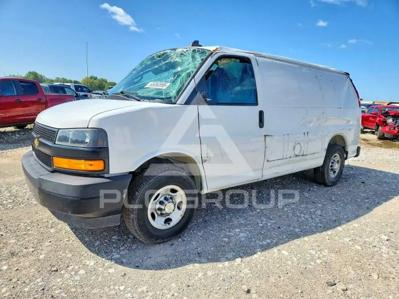 2020 Chevrolet Express фото