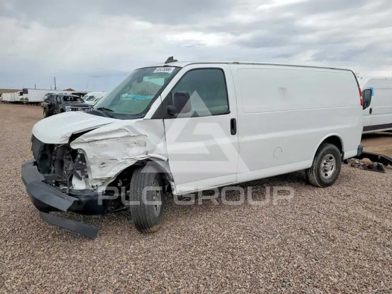 2020 Chevrolet Express фото