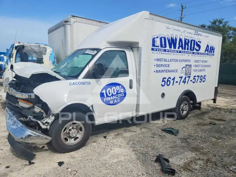 2020 Chevrolet Express photo