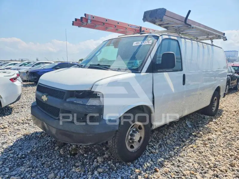 2020 Chevrolet Express фото