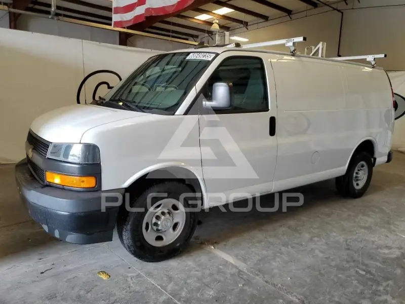 2020 Chevrolet Express фото