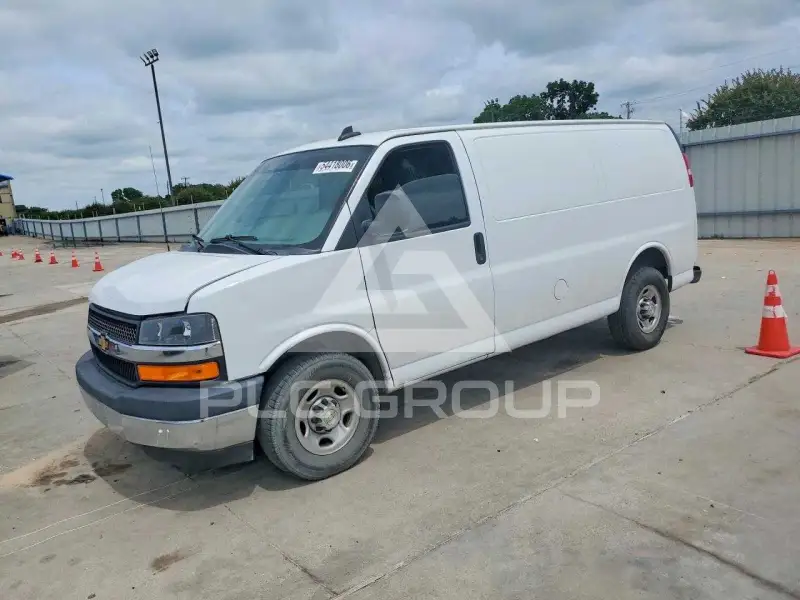 2020 Chevrolet Express фото