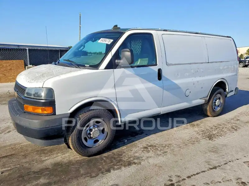 2020 Chevrolet Express фото