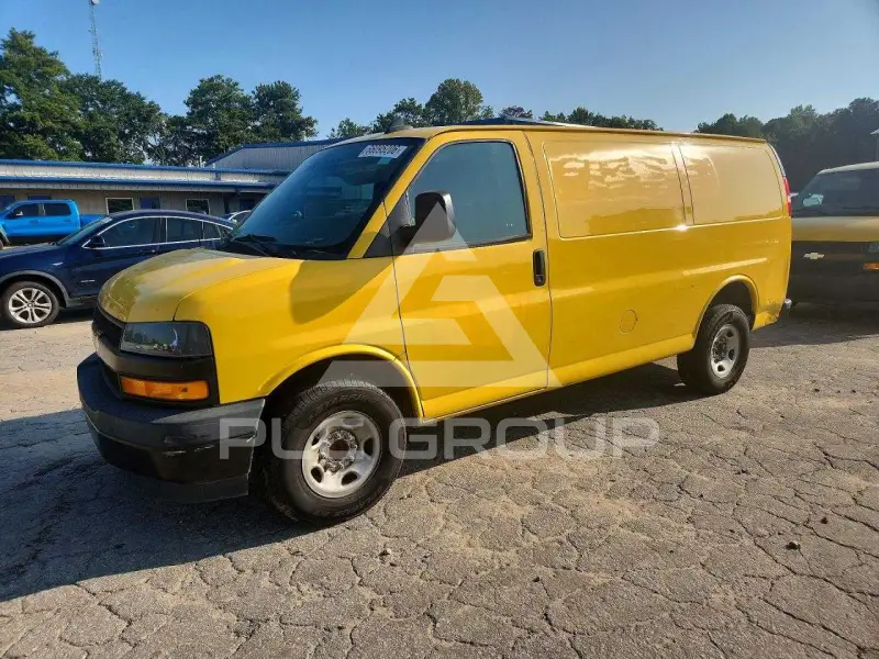 2020 Chevrolet Express фото
