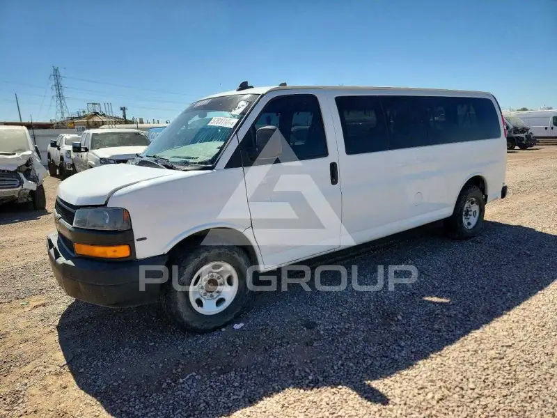 2020 Chevrolet Express photo