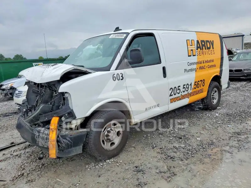 2020 Chevrolet Express photo
