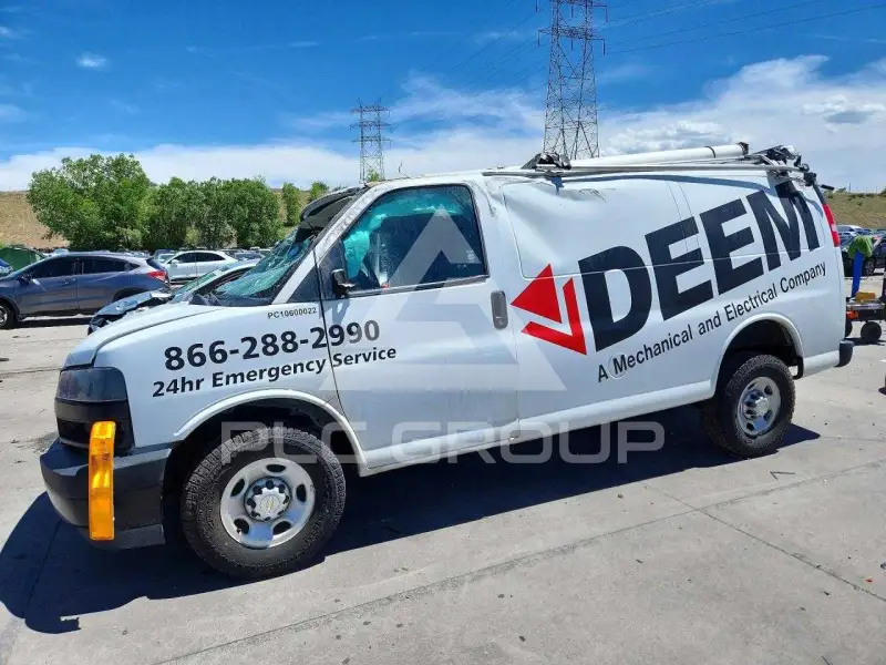 2020 Chevrolet Express photo