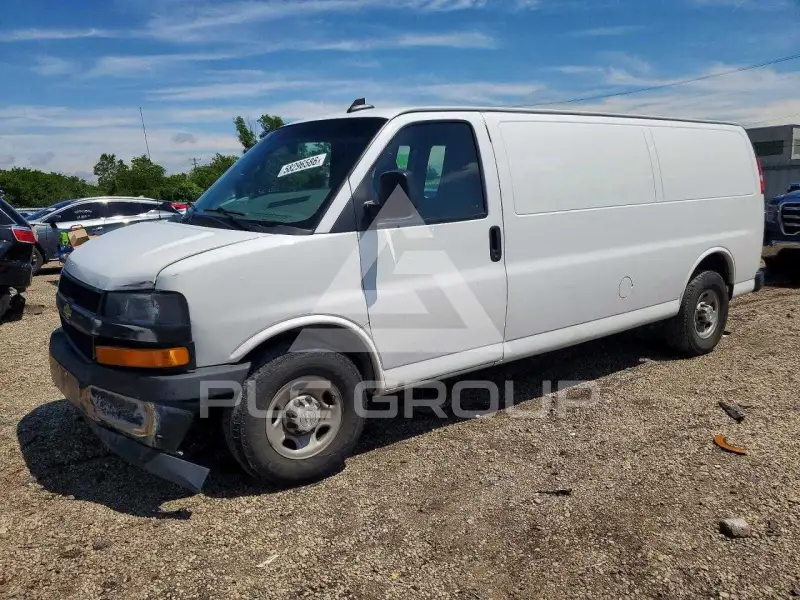 2020 Chevrolet Express photo