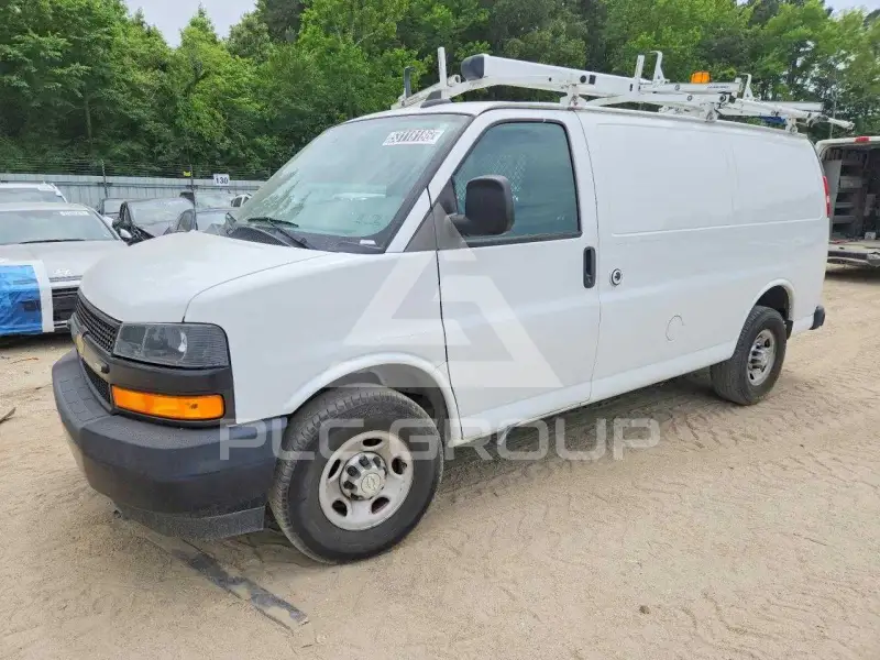2020 Chevrolet Express фото