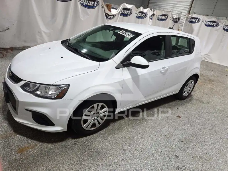 2020 Chevrolet Sonic фото