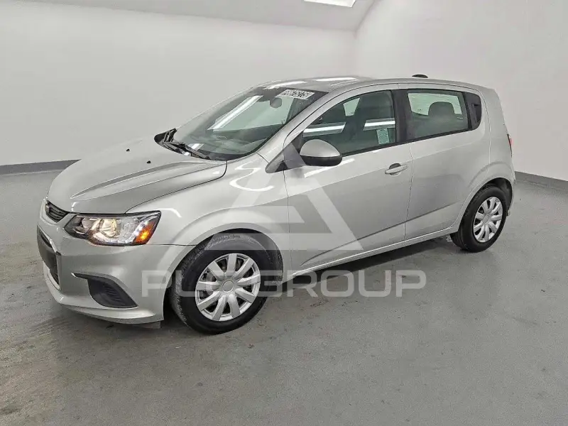 2020 Chevrolet Sonic фото