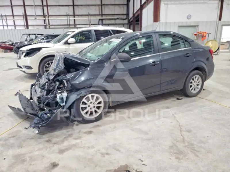 2020 Chevrolet Sonic photo