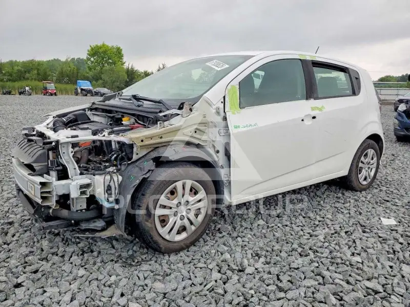 2020 Chevrolet Sonic фото