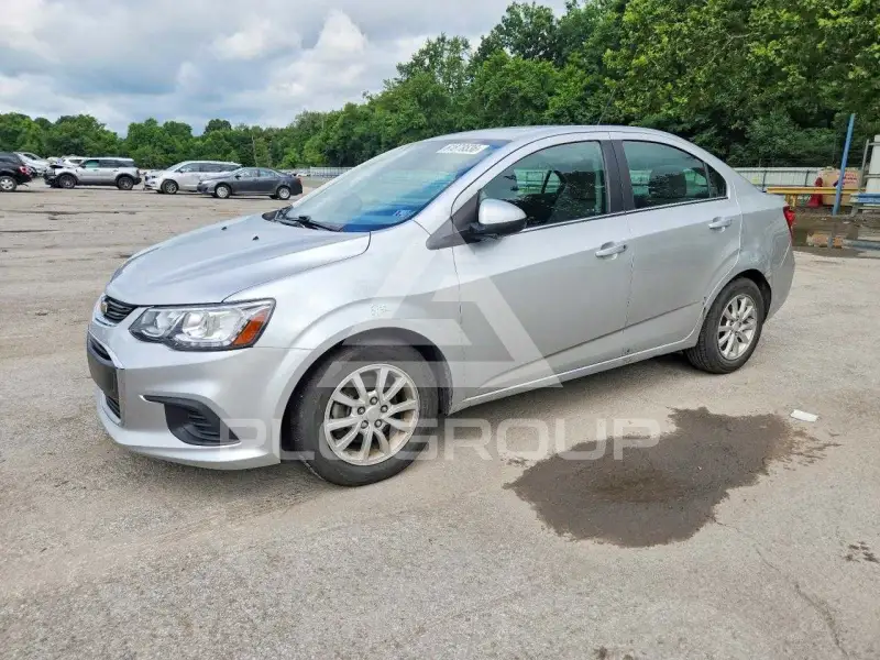 2020 Chevrolet Sonic фото