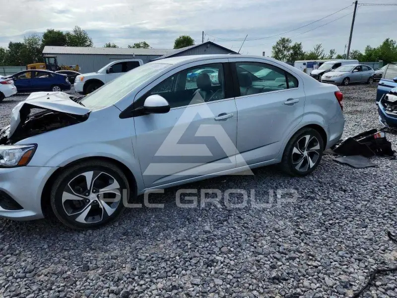 2020 Chevrolet Sonic фото