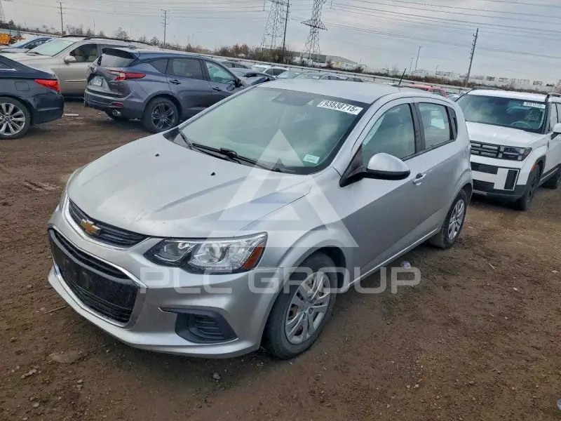 2020 Chevrolet Sonic photo