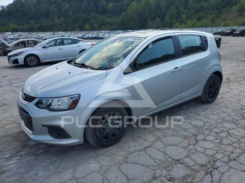 2020 Chevrolet Sonic фото