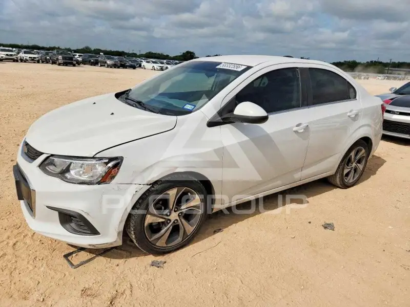 2020 Chevrolet Sonic фото