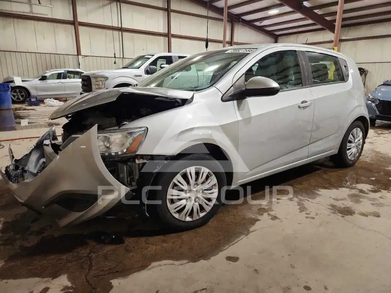 2020 Chevrolet Sonic фото