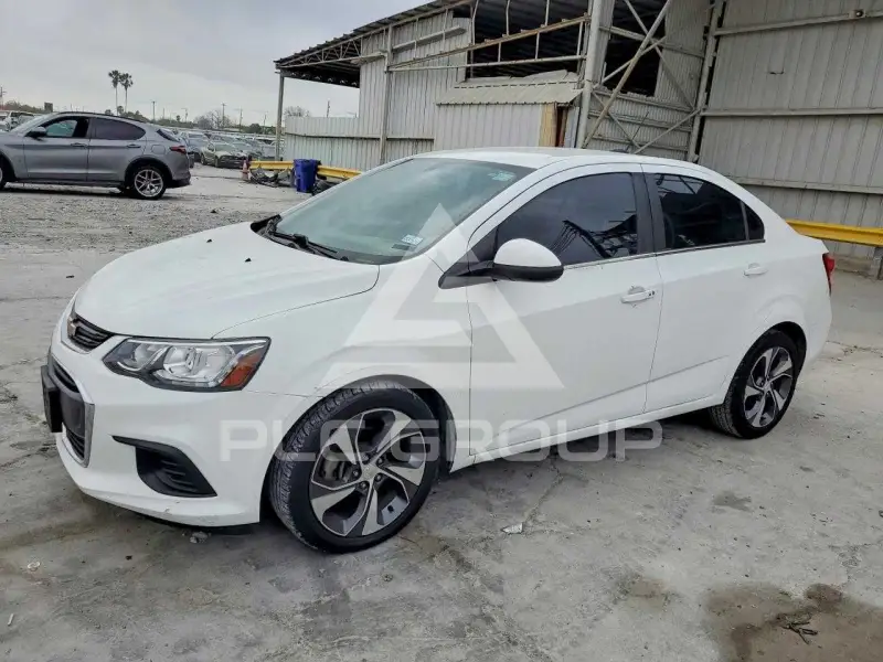 2020 Chevrolet Sonic фото