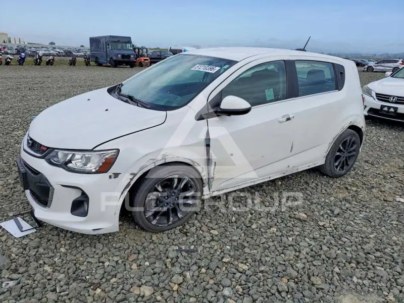 2020 Chevrolet Sonic фото