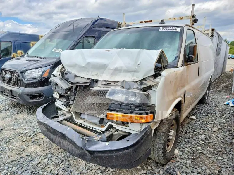 2020 Chevrolet Express photo