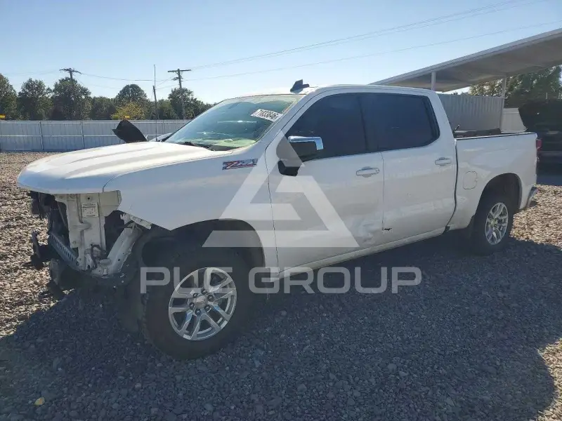 2020 Chevrolet Silverado photo