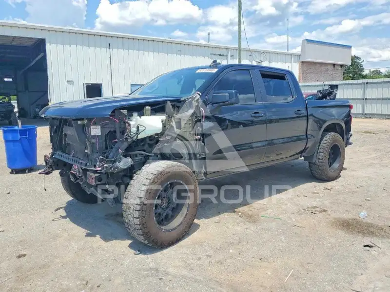 2020 Chevrolet Silverado photo