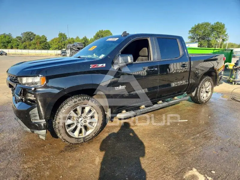 2020 Chevrolet Silverado photo