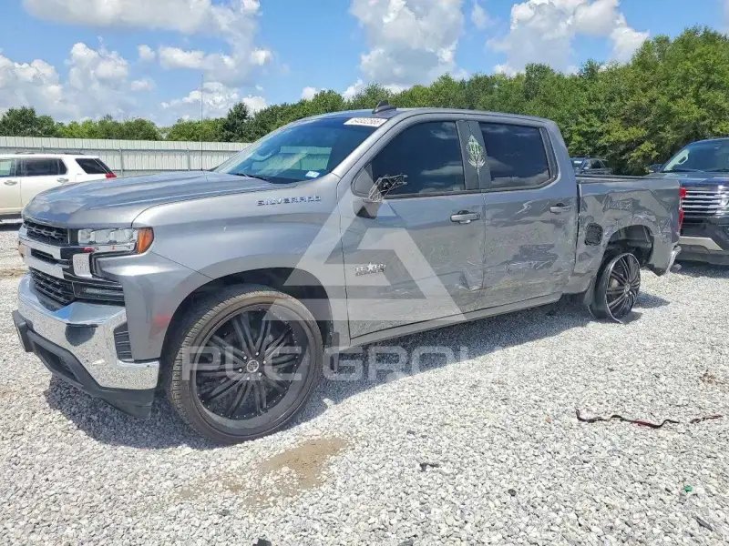 2020 Chevrolet Silverado photo