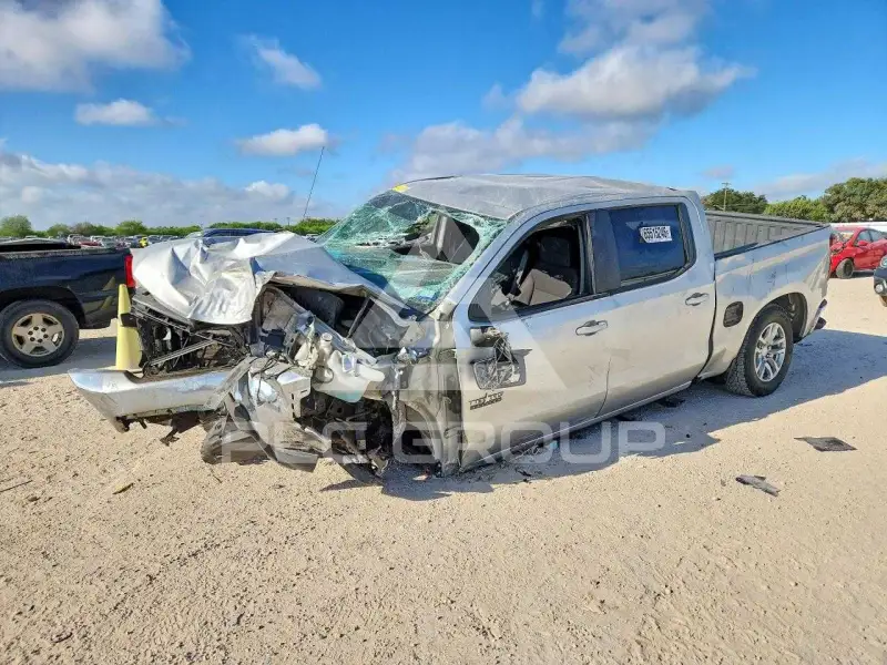 2020 Chevrolet Silverado photo