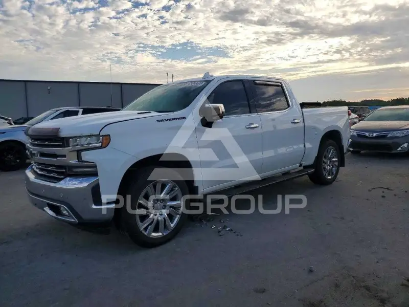 2020 Chevrolet Silverado photo