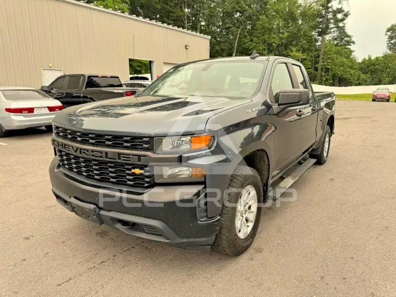 2020 Chevrolet Silverado photo