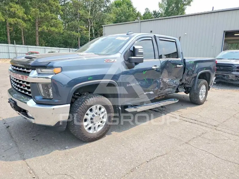 2020 Chevrolet Silverado photo