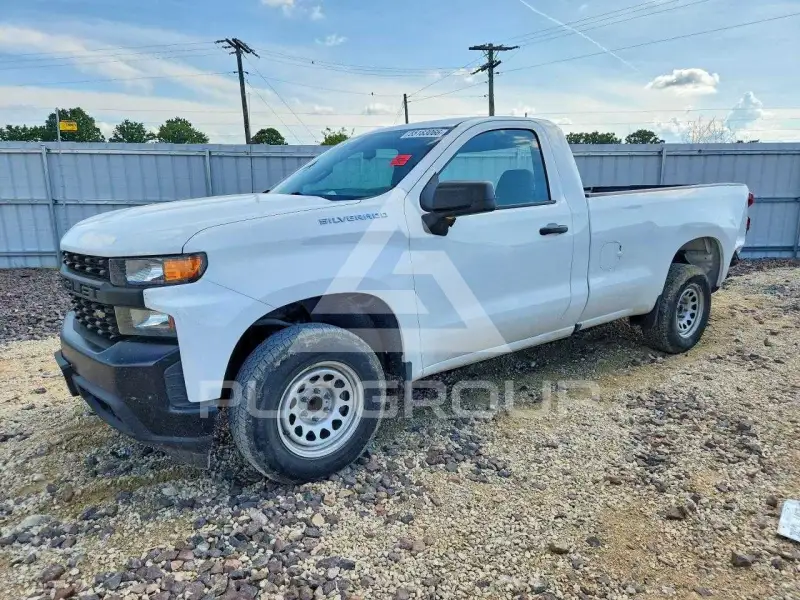 2020 Chevrolet Silverado photo