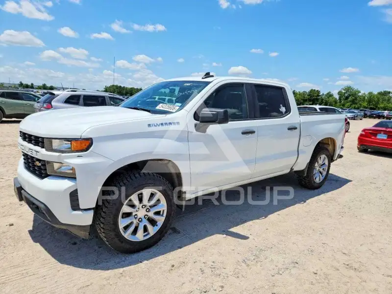 2020 Chevrolet Silverado photo