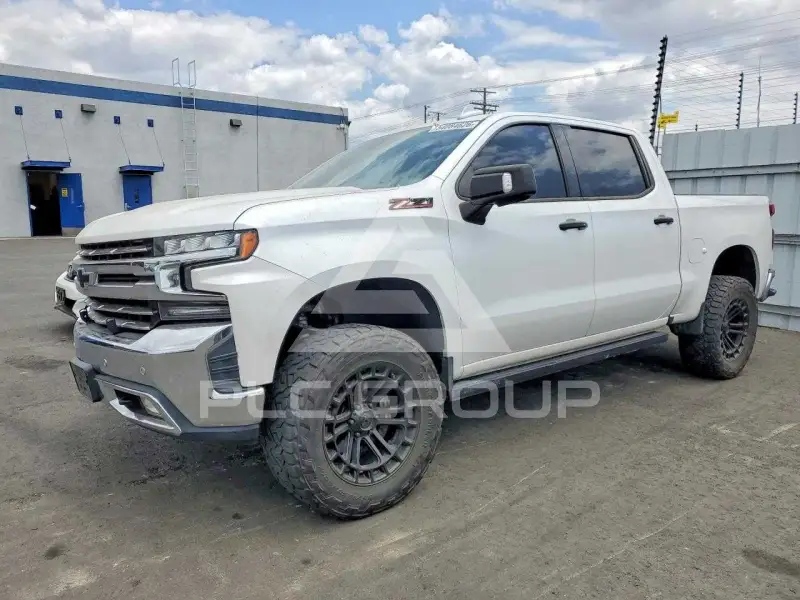2020 Chevrolet Silverado photo