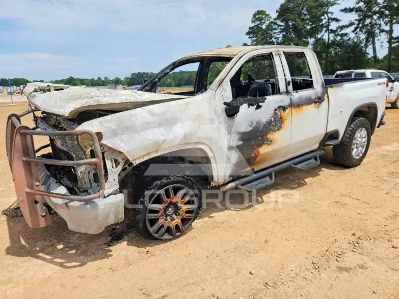 2020 Chevrolet Silverado photo