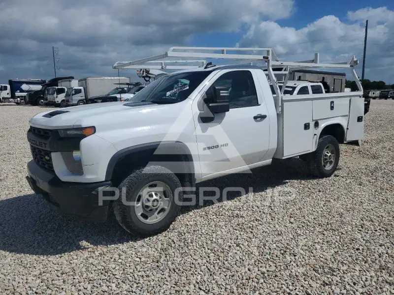2020 Chevrolet Silverado фото