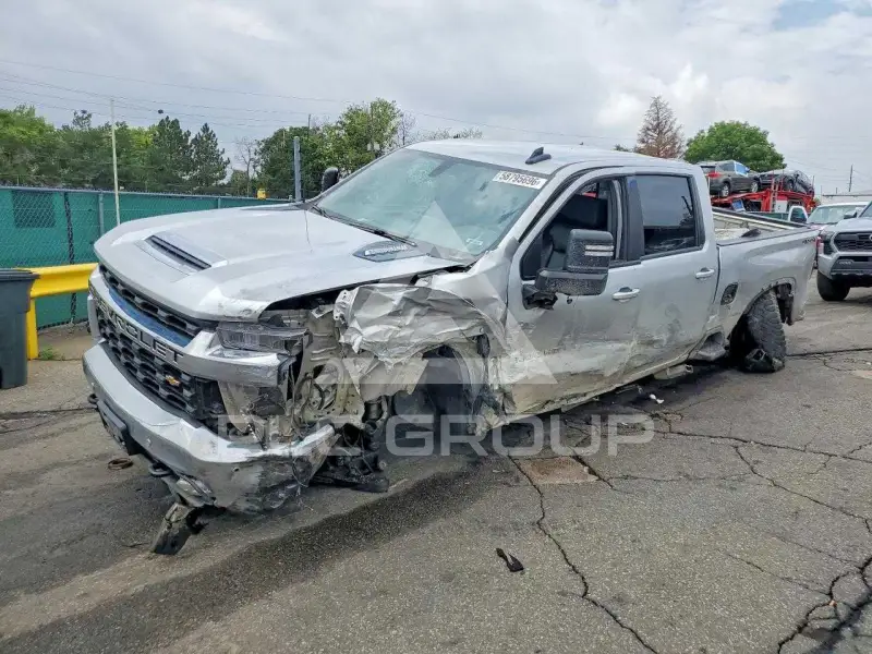 2020 Chevrolet Silverado photo