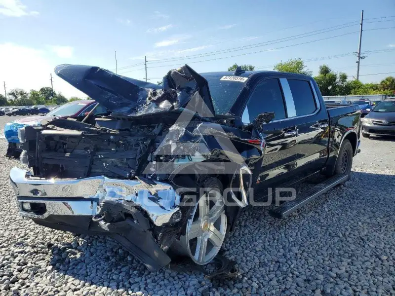 2020 Chevrolet Silverado photo