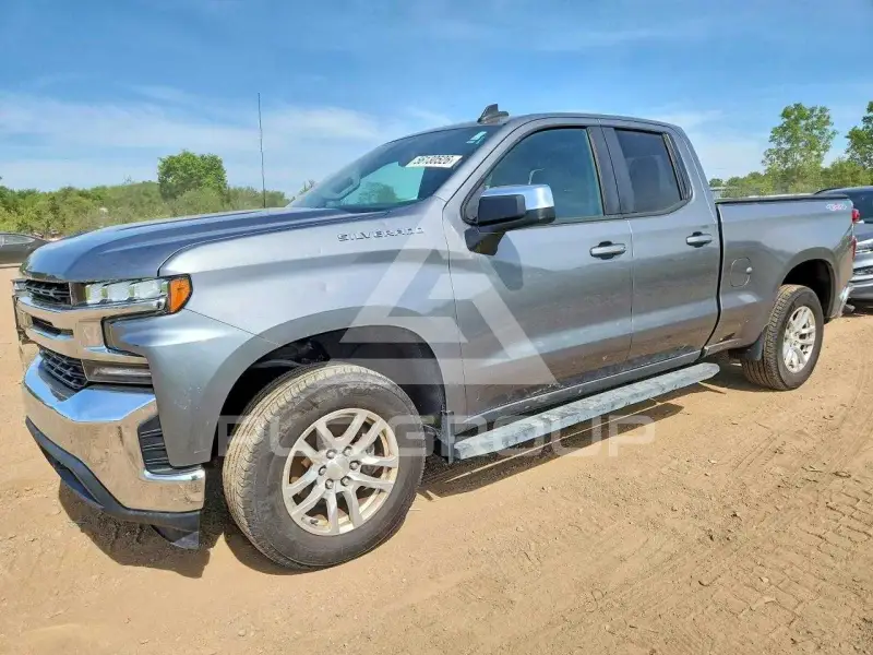 2020 Chevrolet Silverado photo