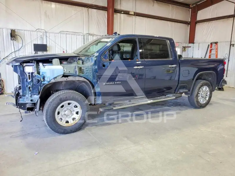 2020 Chevrolet Silverado photo