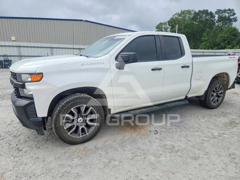 2020 Chevrolet Silverado photo