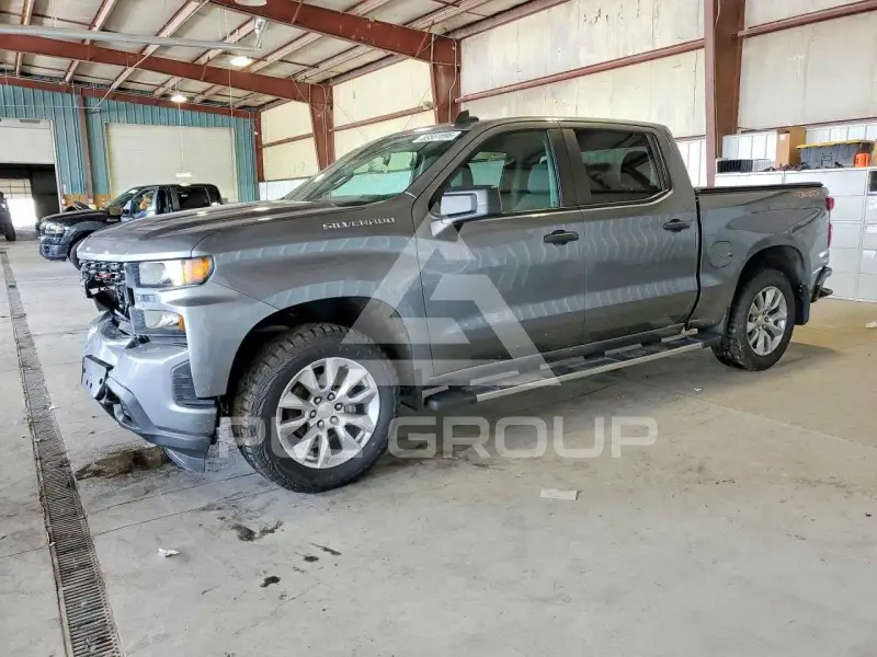 2020 Chevrolet Silverado photo